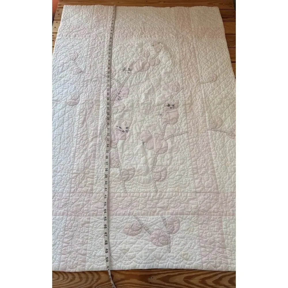 Vintage Handmade Cat quilt size 51x34 White R2